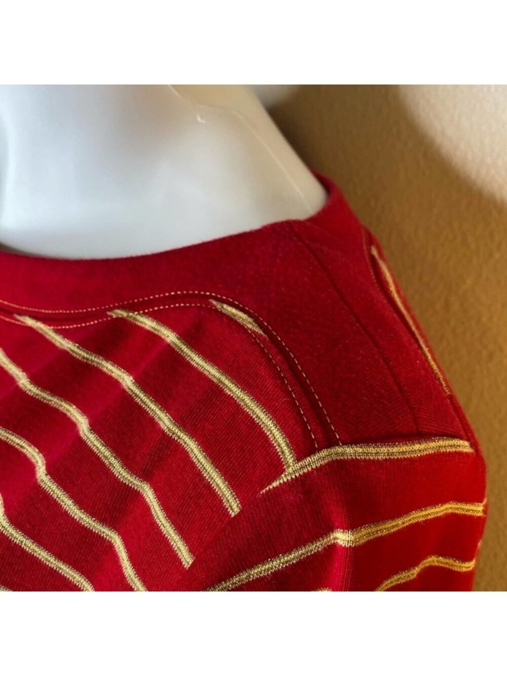 Striped Red knit top - Picture 4 of 5